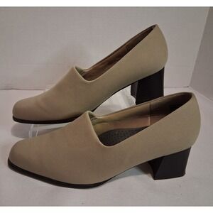 Payless Shoe Source Women's Beige Fabric Block Heel Pumps Almond Toe Size 10
